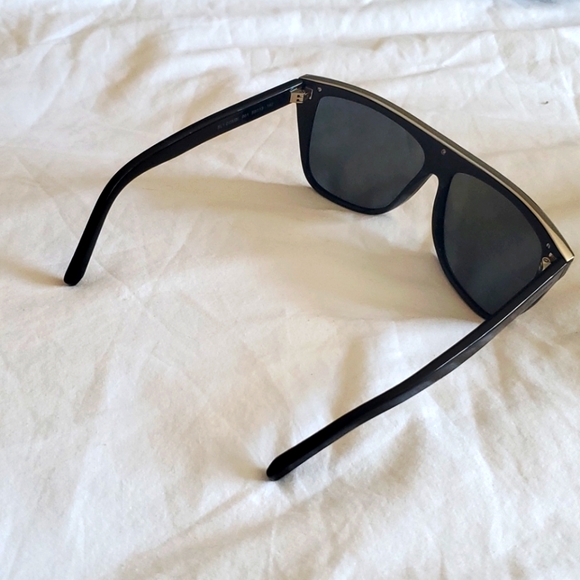 Saint Laurent Sun Glasses - Picture 3 of 4